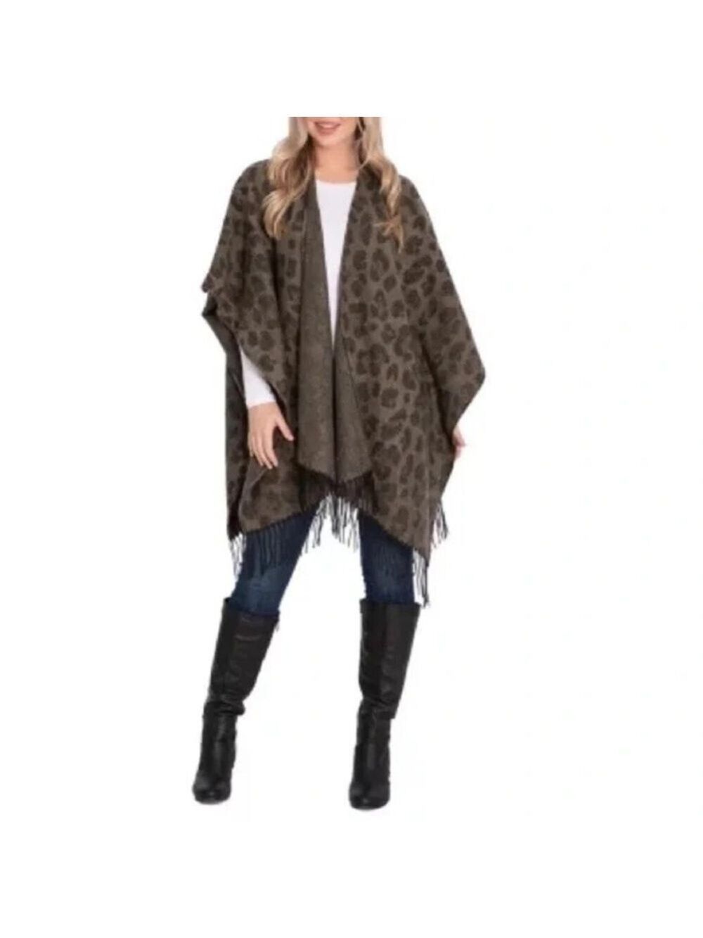 Women’s Woolrich OS Animal Print blanket wrap/shawl. Fringed hem